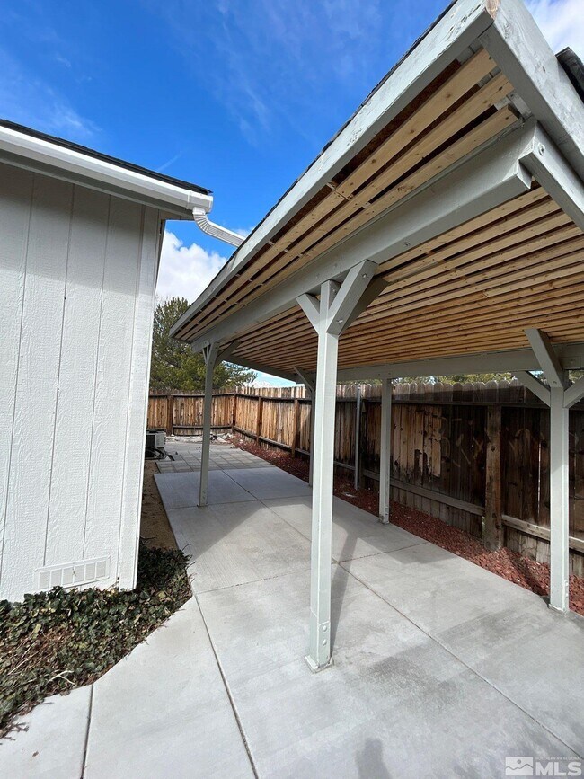 Building Photo - 4918 Bayridge Ln