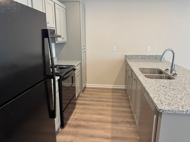 Building Photo - 205 Mountaindale Dr
