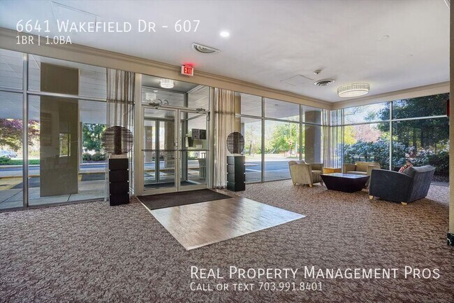 Building Photo - 6641 Wakefield Dr