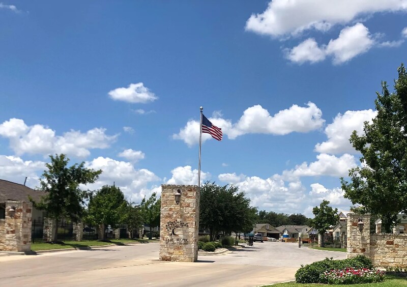 Building Photo - 2800 Joe Dimaggio Blvd