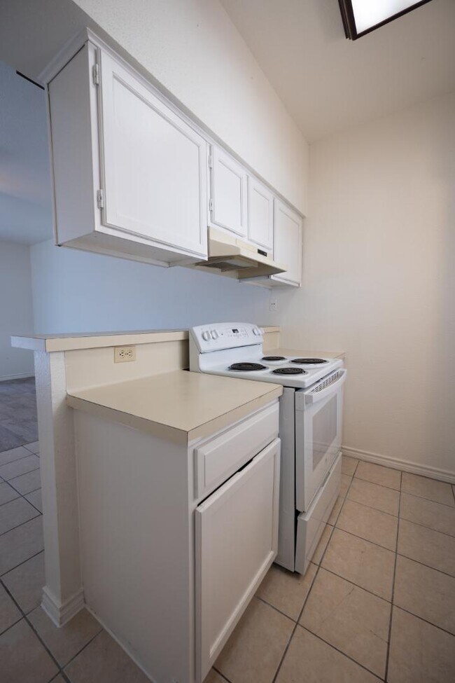 Building Photo - 1908 San Antonio St