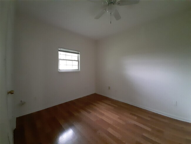 Building Photo - 4542 Otterbury Dr