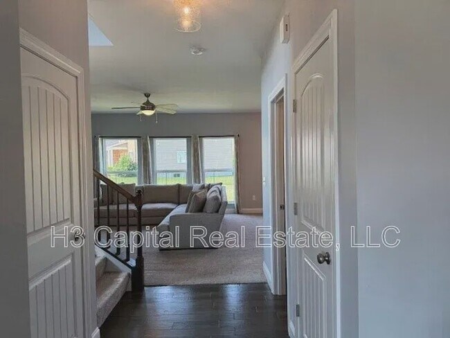 Building Photo - 1401 Miami Ct