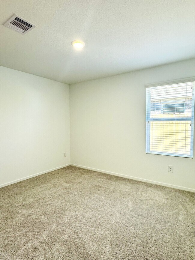 Building Photo - 28723 Bottom Grass Trl