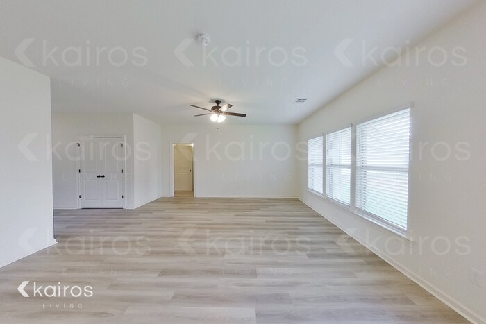 Building Photo - 205 Foggy Ln