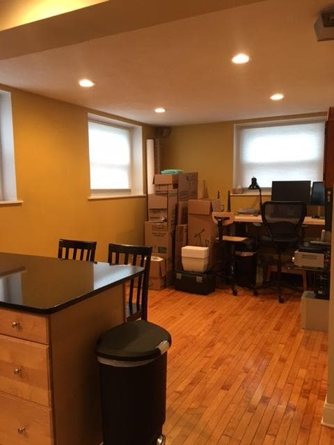 Building Photo - 60 Charlesgate E