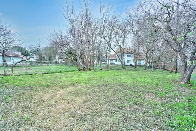 Building Photo - 106 Hughson Ct
