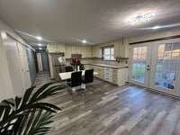 Building Photo - 36 Stevens St