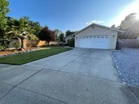 Building Photo - BEAUTIFUL 3 BEDROOM HOME FOR RENT