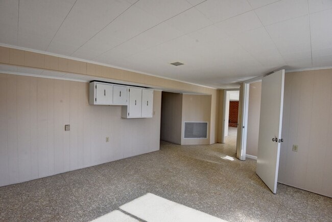 Building Photo - 2 Bed 3 Bath Single Family Home For Rent i...