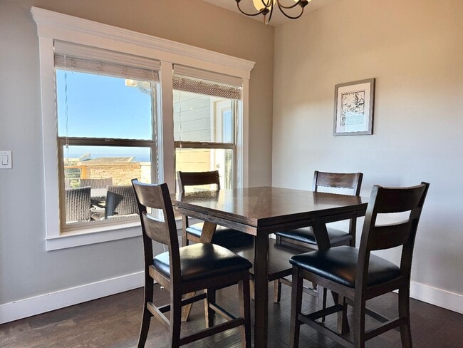 Building Photo - 760 Beachwood Ct