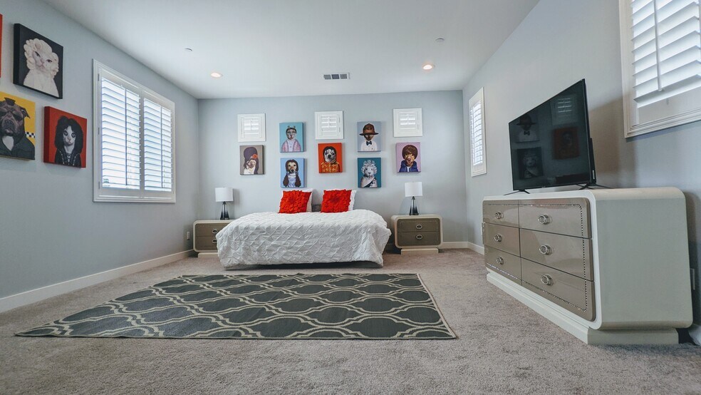 Building Photo - 577 Daniel Freeman Cir