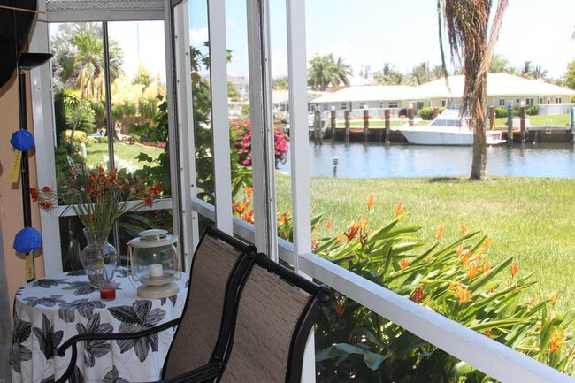 Building Photo - 698 NE Spanish River Blvd