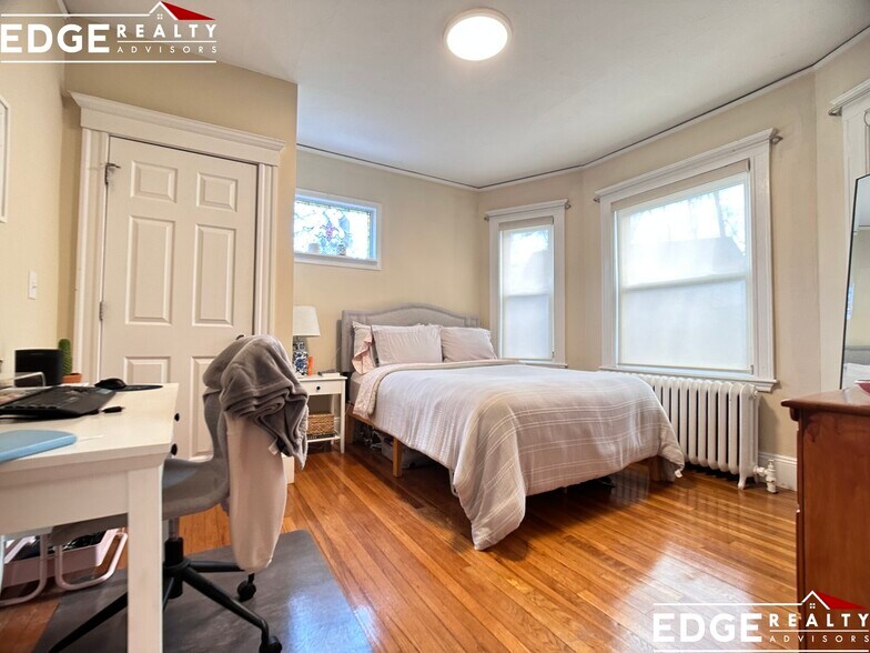 Building Photo - 5 Glenley Terrace