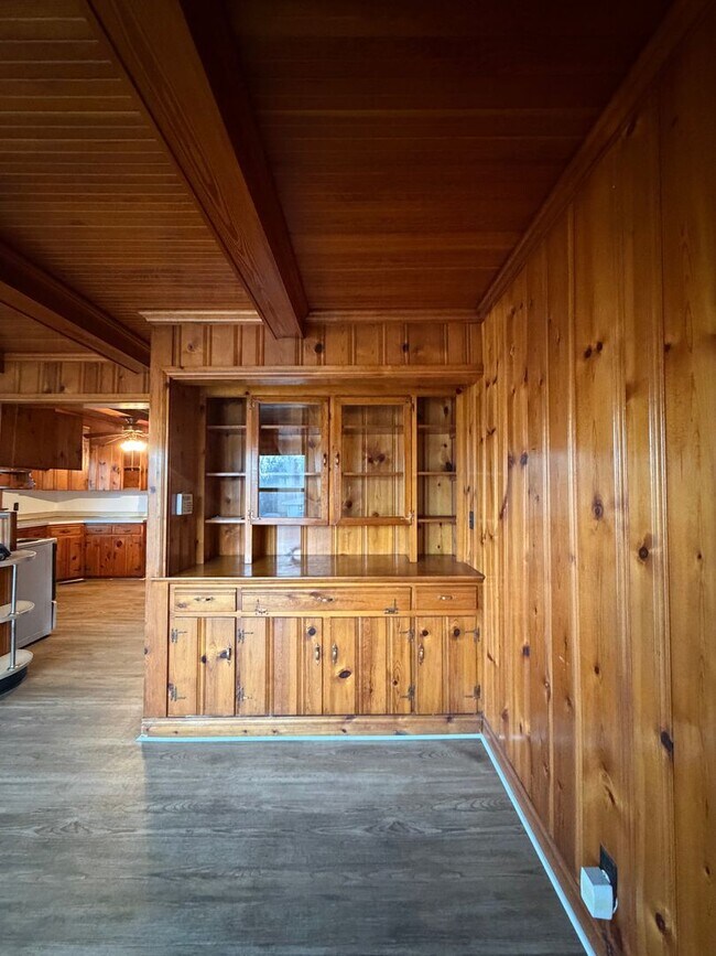 Building Photo - 1708 Arlington Ave