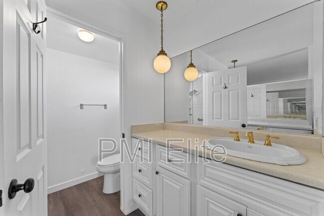 Building Photo - 29160 Flowerpark Dr