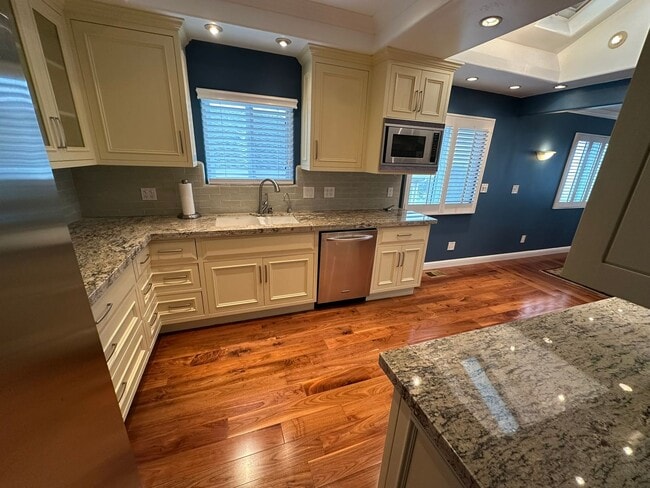 Building Photo - Upscale Morro Bay home with great views