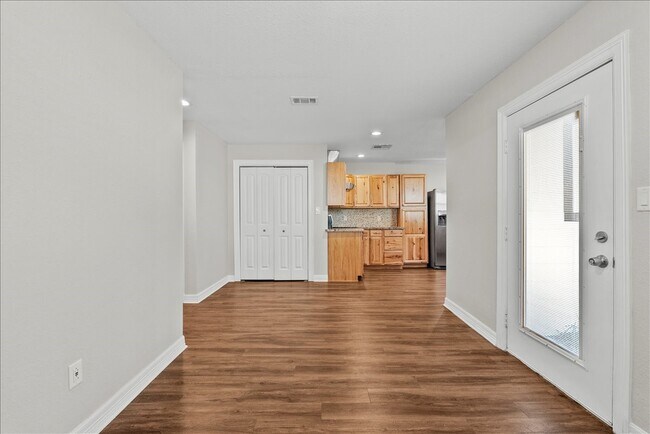 Building Photo - 120 Illinois Ave