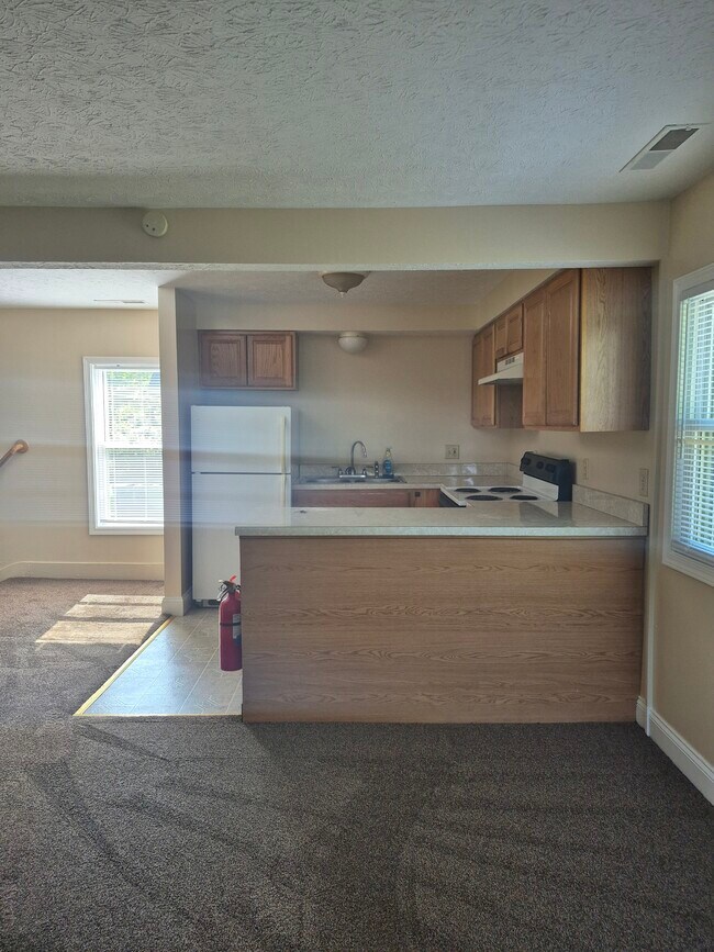 Building Photo - 124 Crain Ave