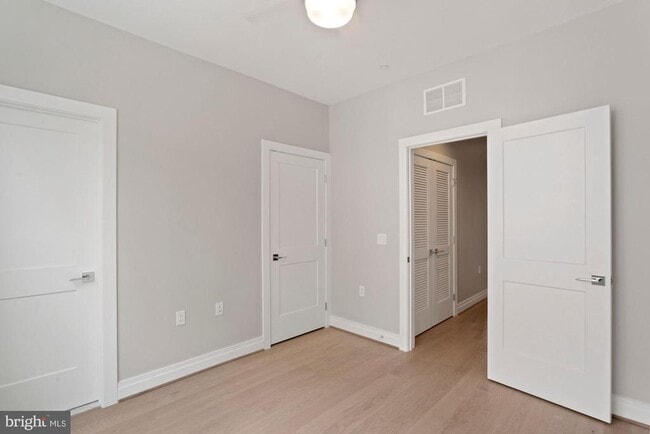 Building Photo - 203 Montgomery St