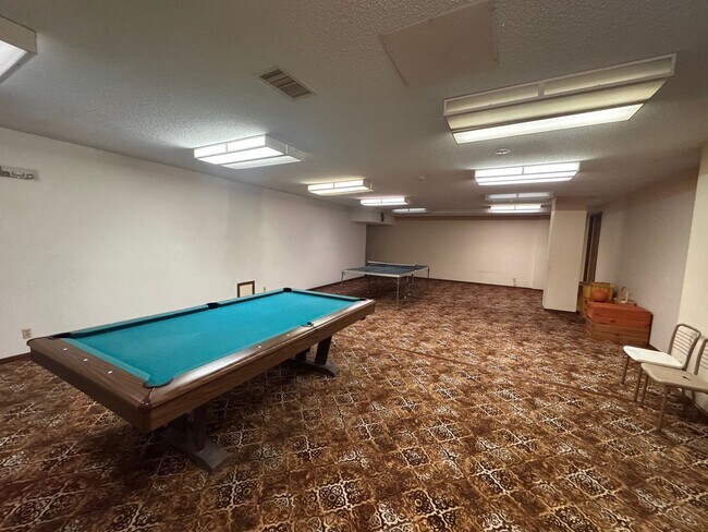 Building Photo - NOVEMBER MOVE-IN SPECIAL for qualified applicants $400 off 1 month's rent; AVAILABLE NOW - Gorgeo...