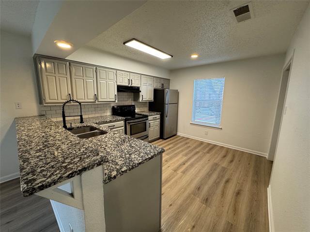 Building Photo - 762 E Warrior Trail