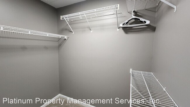 Building Photo - 4 br, 3.5 bath House - 3710 Palisade Park Dr