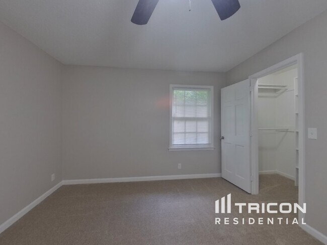 Building Photo - 4539 Riverwood Cir