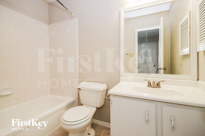 Building Photo - 4015 Algernon Dr