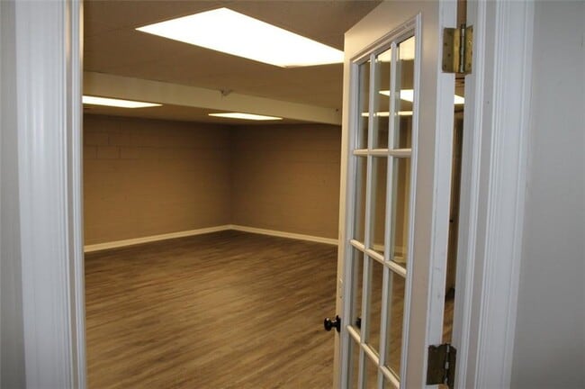 Building Photo - 426 Winder Hwy