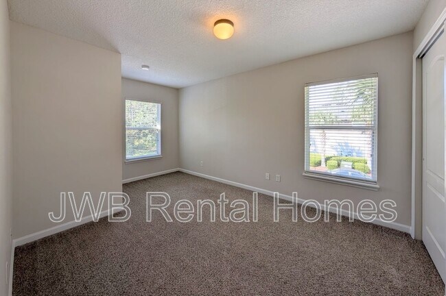 Building Photo - 625 Oakleaf Plantation Pkwy