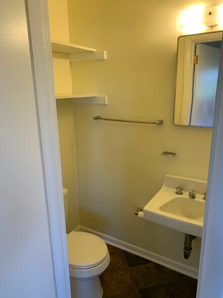 Building Photo - 2900 Newtown Pike