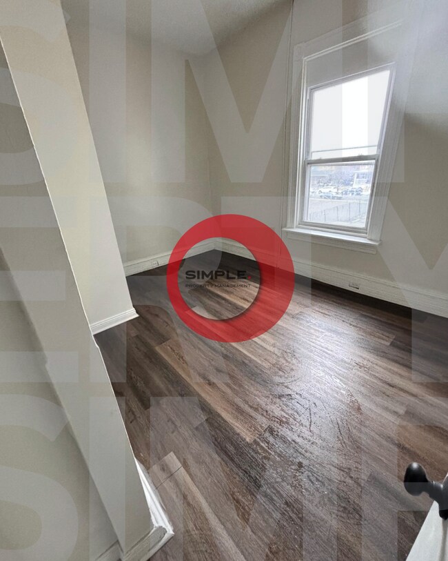 Building Photo - 230 N 4th St