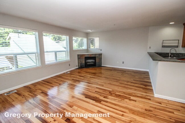 Building Photo - 11342 NE 67th St