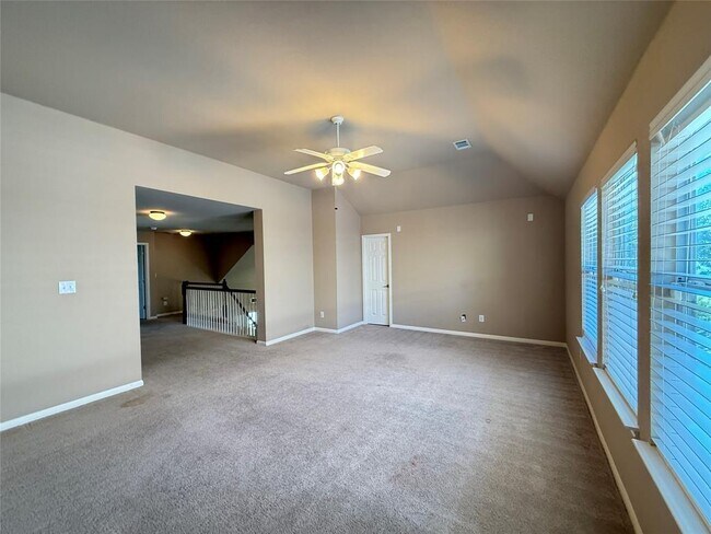 Building Photo - 9301 Castle Pines Dr