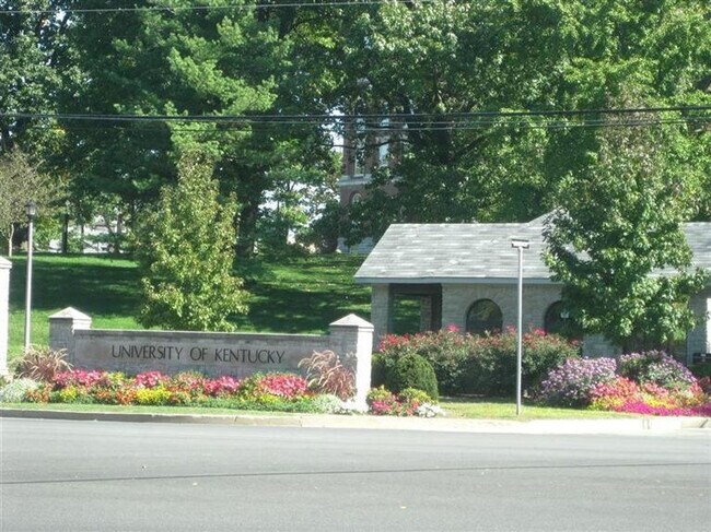 Building Photo - 650 S Mill St