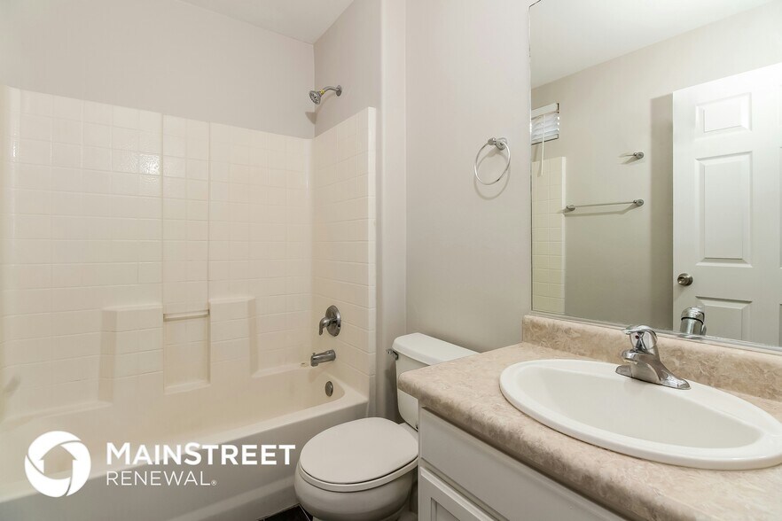 Building Photo - 6933 S Creek Run Ave