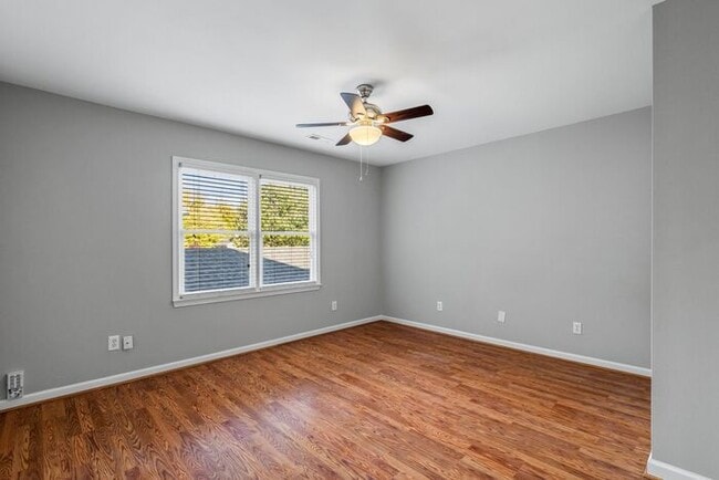 Building Photo - NW - Desirable Irving Park Two Story Home,...