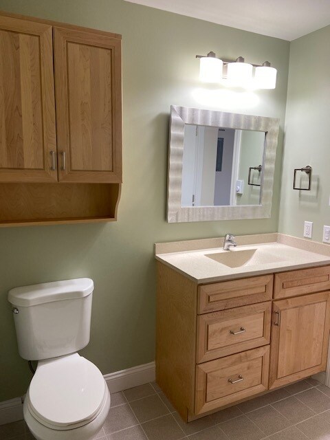 Building Photo - 158 N Twin Oaks Ter