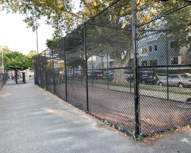 Building Photo - 148 Berkshire St