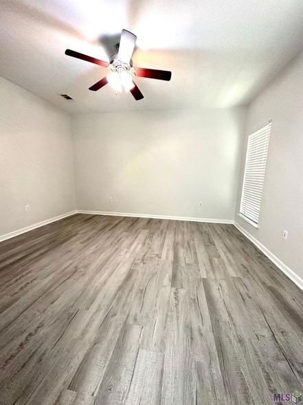 Building Photo - 40303 Crestridge Dr