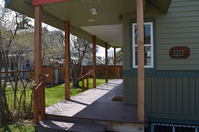 Building Photo - 3 Bed 2 Bath Beautiful Craftsman Home in Missoula $2,900/month
