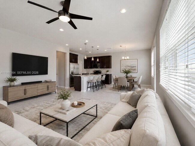 Building Photo - 1101 Banyan Dr