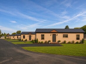 Building Photo - 111 E Cottonwood Dr