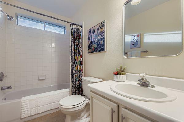 Building Photo - 312 Brentwood Dr