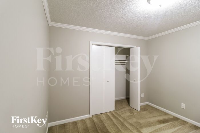 Building Photo - 4131 Warren Rd