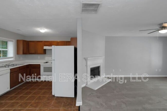 Building Photo - 7037 Ravenwood Ln