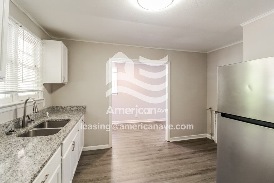 Building Photo - 1949 Manson Rd