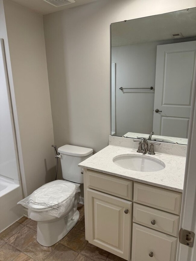 Building Photo - Beautiful 3 Bedroom 3.5 Bath in Sewickley, PA!