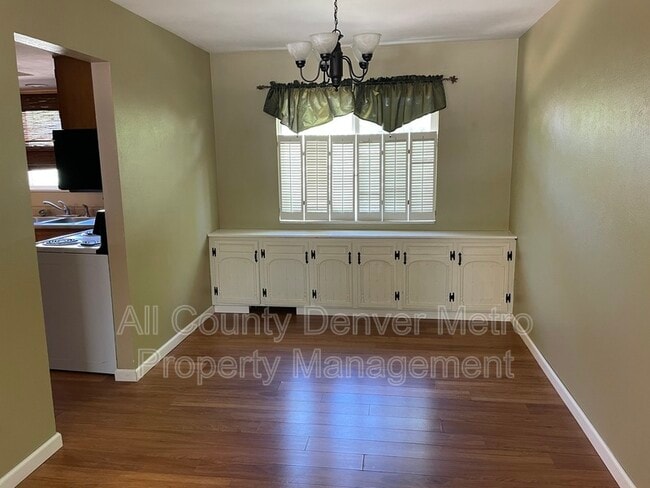 Building Photo - 6534 Zinnia St